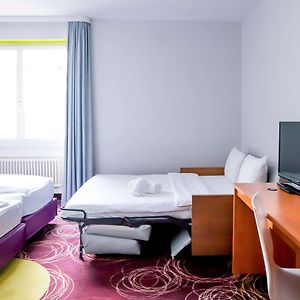 Standard Zimmer mit zwei Einzelbetten